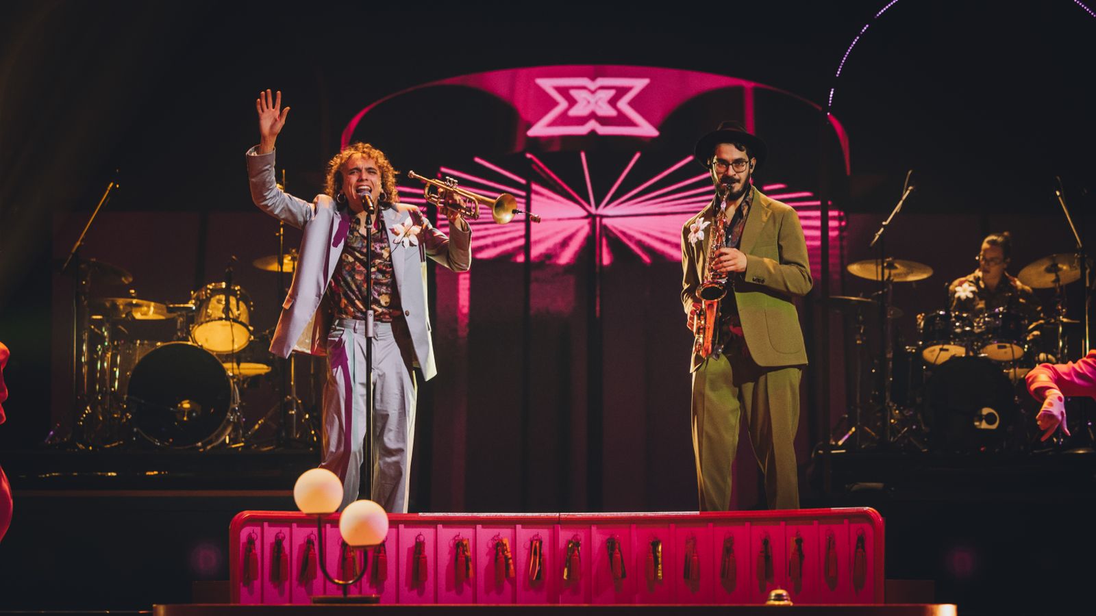 La nostra camicia in cotone organico debutta a X-Factor