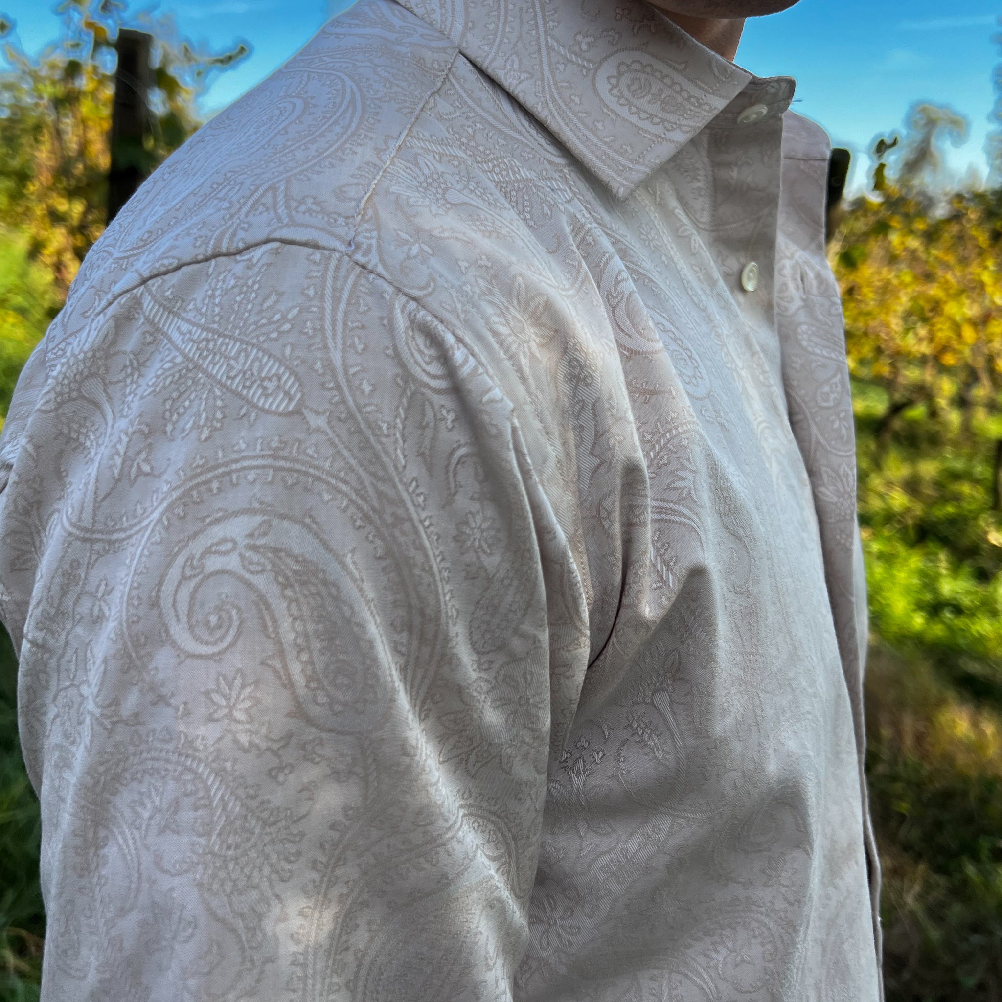 Camicia jacquard giapponese beige primo piano texture - VALENSIA